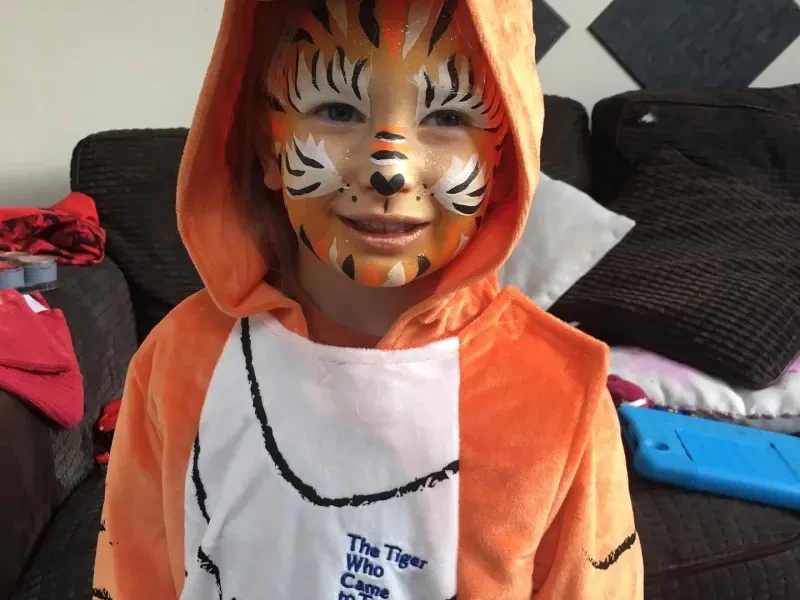 Happy Face Entertainment Eastbourne — Face Painter in Eastbourne