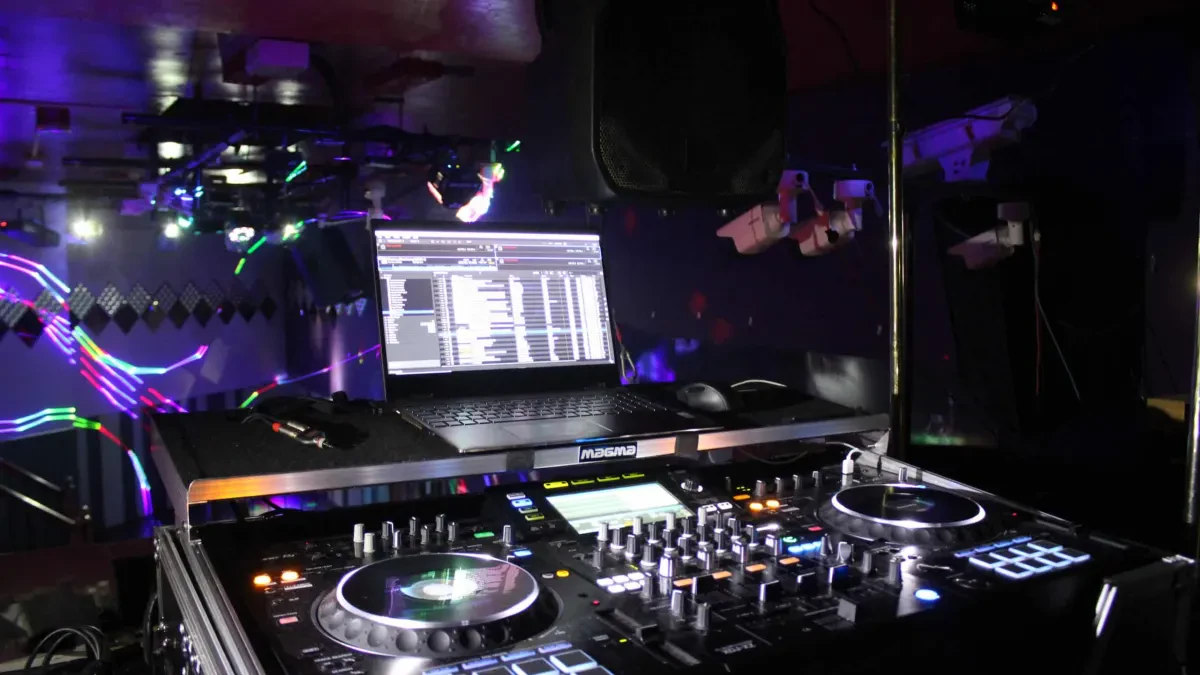 A.C.Knell Entertainment — Children's Entertainer in Haywards Heath