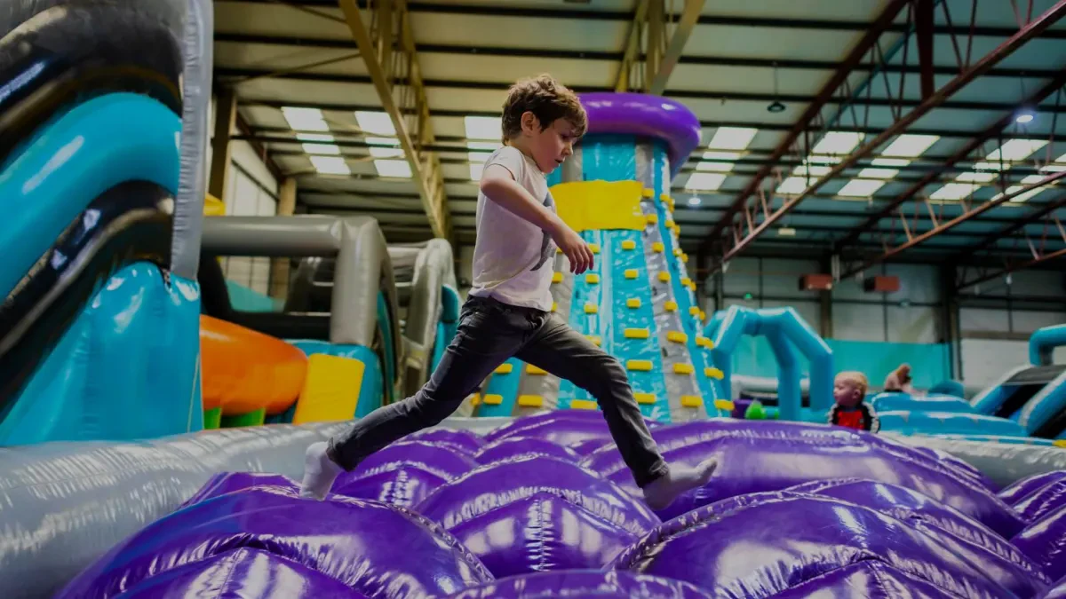 Jump'n Fun Inflatable Park Eastbourne — Soft Play Party in Eastbourne